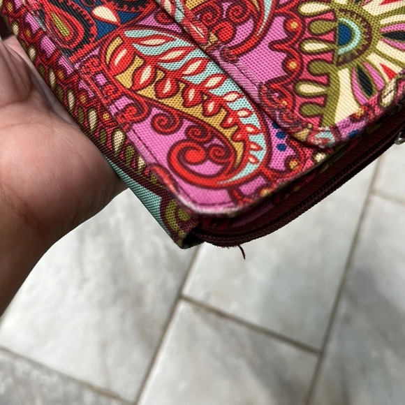 Vera‎ Bradley wristlet - Picture 12 of 16
